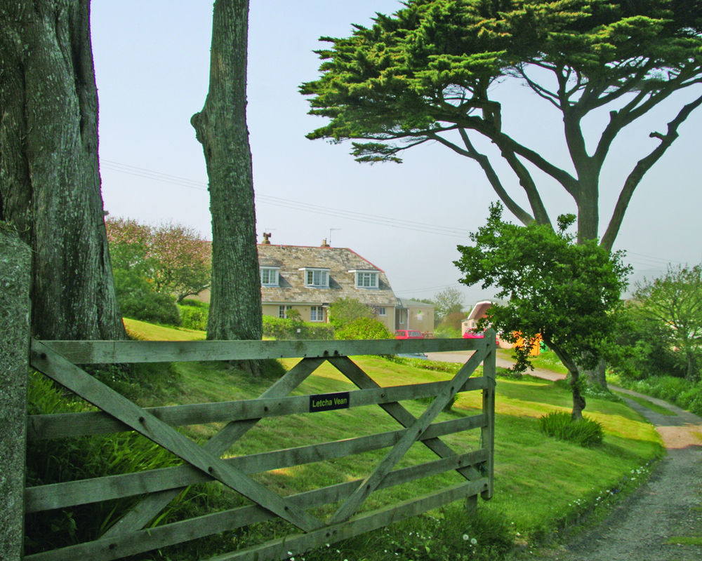 Yha Land'S End - Cot Valley Albergue St Just Exterior foto